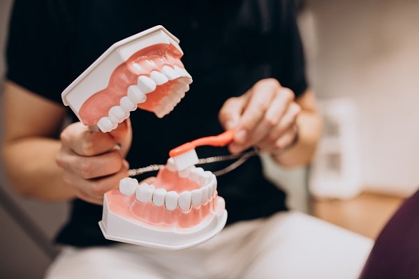 جلوگیری از زرد شدن کامپوزیت دندان پوسیده